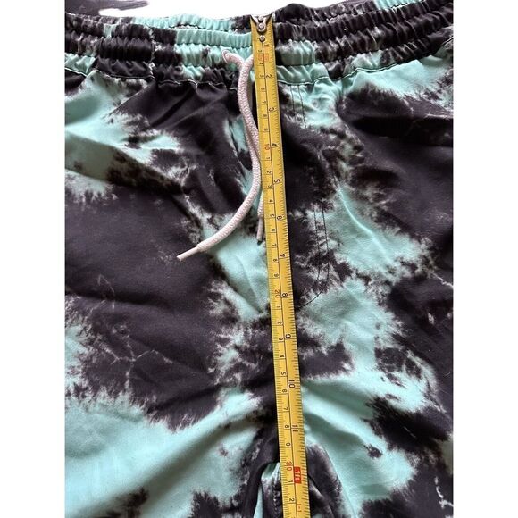 Young and Reckless‎ Green Black Tie Dye Elastic Polyester Shorts Size XL - Picture 9 of 9